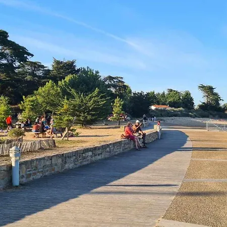 Neuf 39m2 Avec Balcon A 250m De La *